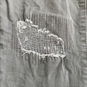 Guess Sienna Curvy Fit Distressed Pants 🤍 size 29